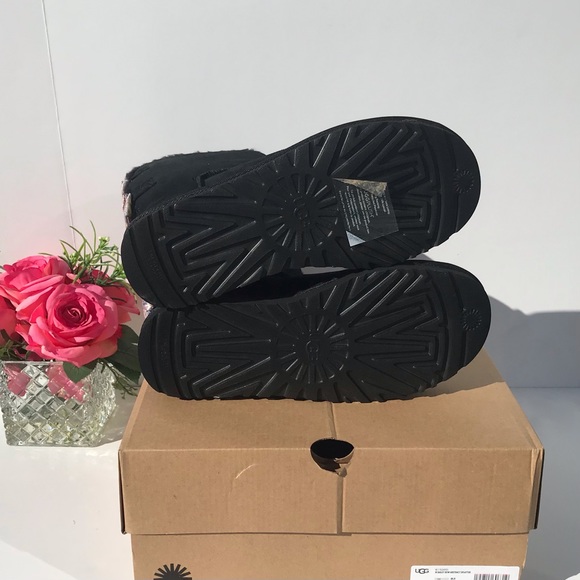 UGG Bailey Bow Abstract Splatter - Picture 7 of 9